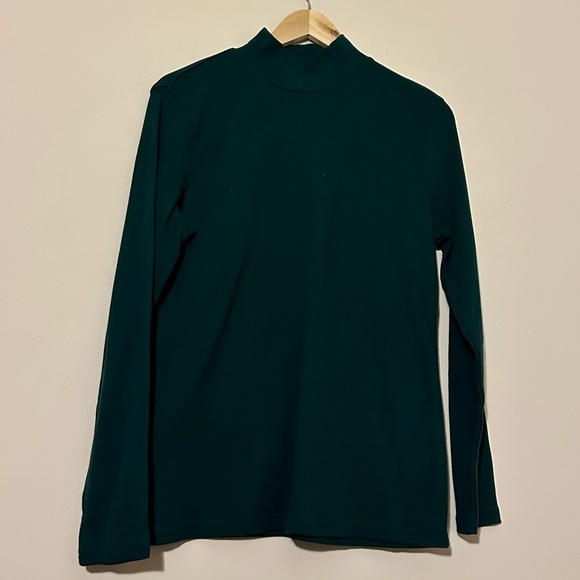 NWOT! Green Long Sleeve Moc Neck Shirt - Size Small💕 - Picture 5 of 6